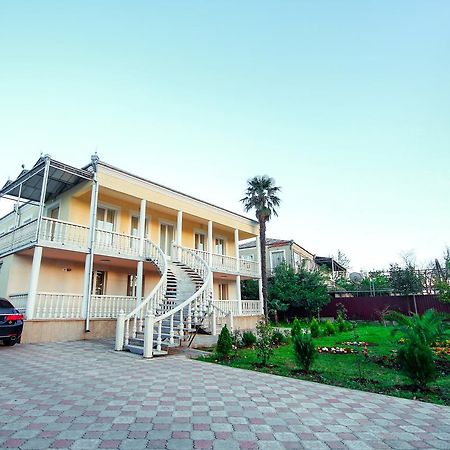 Green Garden Guest House Tsqaltubo Exterior photo