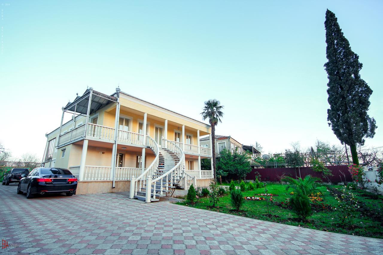 Green Garden Guest House Tsqaltubo Exterior photo