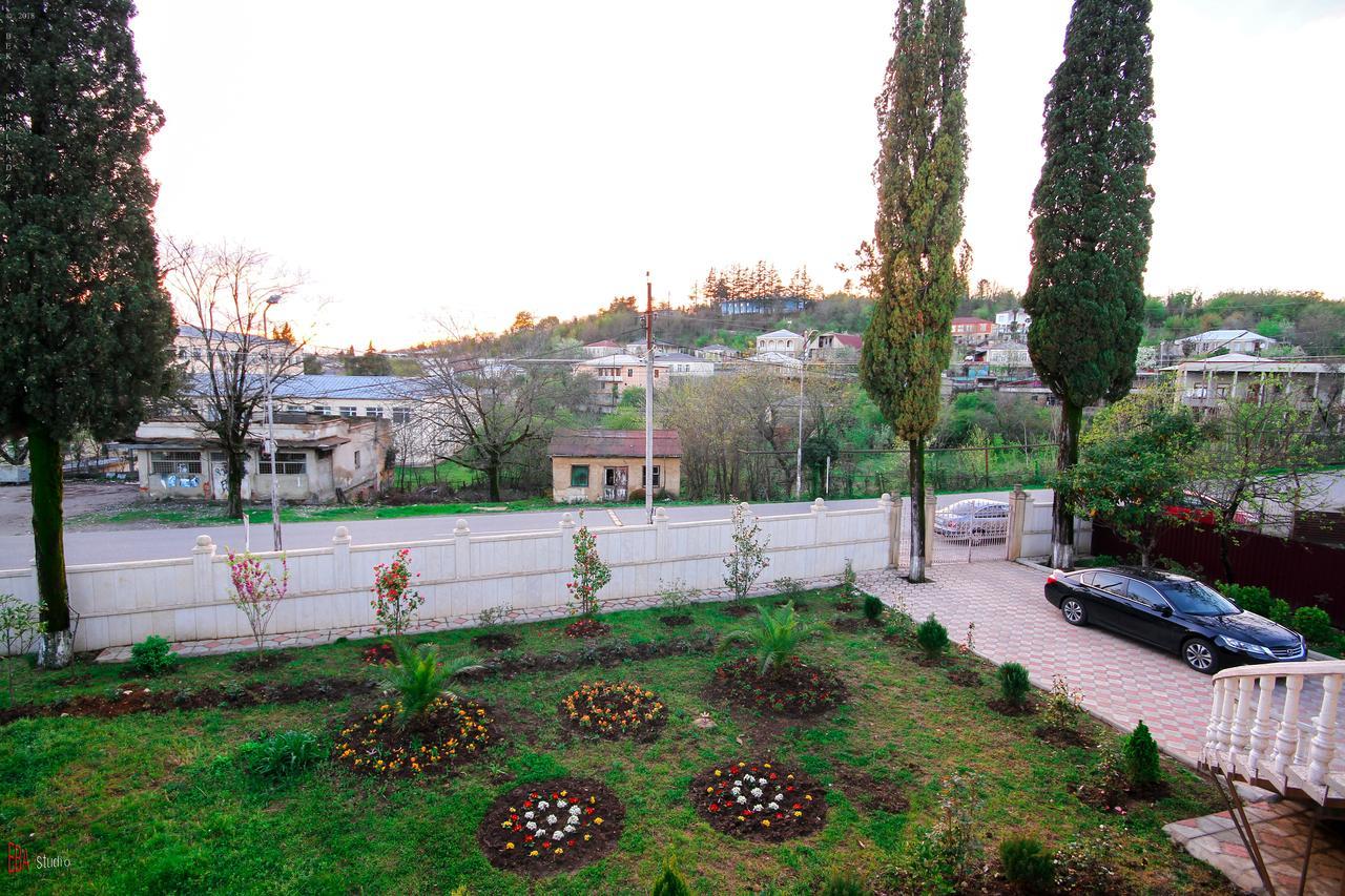 Green Garden Guest House Tsqaltubo Exterior photo